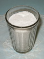 Граненый стакан соли, наполненный до каемочки (200 мл)