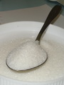 Полная столовая ложка сахара с горкой весит 22-24 грамма